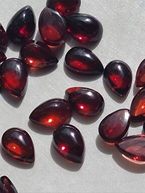 Garnet - Almandine Blood Red Crystal 10pcs. Natural Loose Gemstone